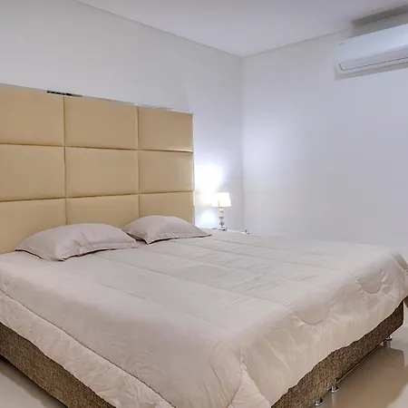La Frontier Luxury Penthouse Apartamento