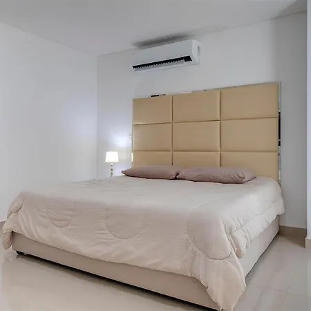 La Frontier Luxury Penthouse Apartamento *