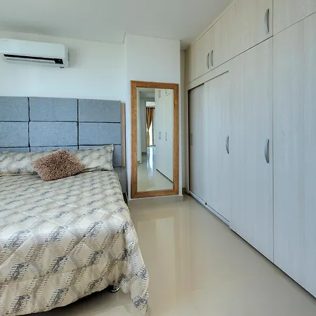 La Frontier Luxury Penthouse Apartamento